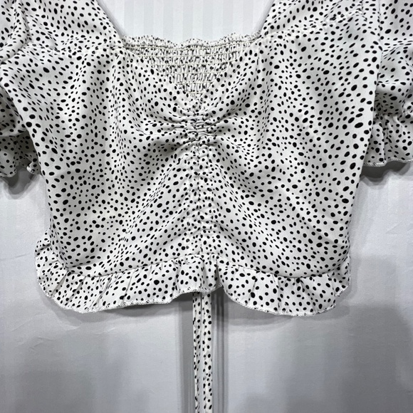 crop top - Picture 3 of 8